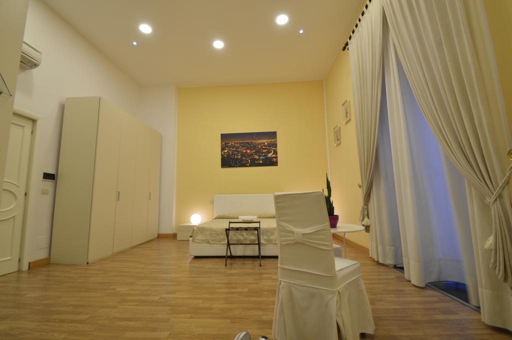 نابولي B&B Palazzo Ruffo Di Bagnara الغرفة الصورة