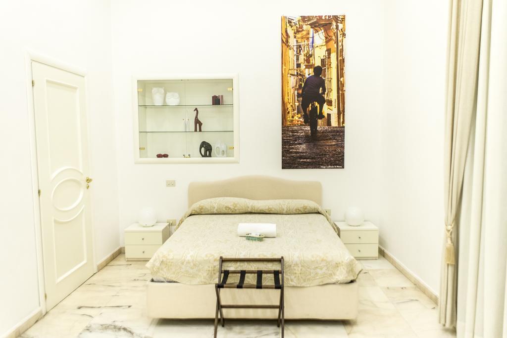نابولي B&B Palazzo Ruffo Di Bagnara الغرفة الصورة