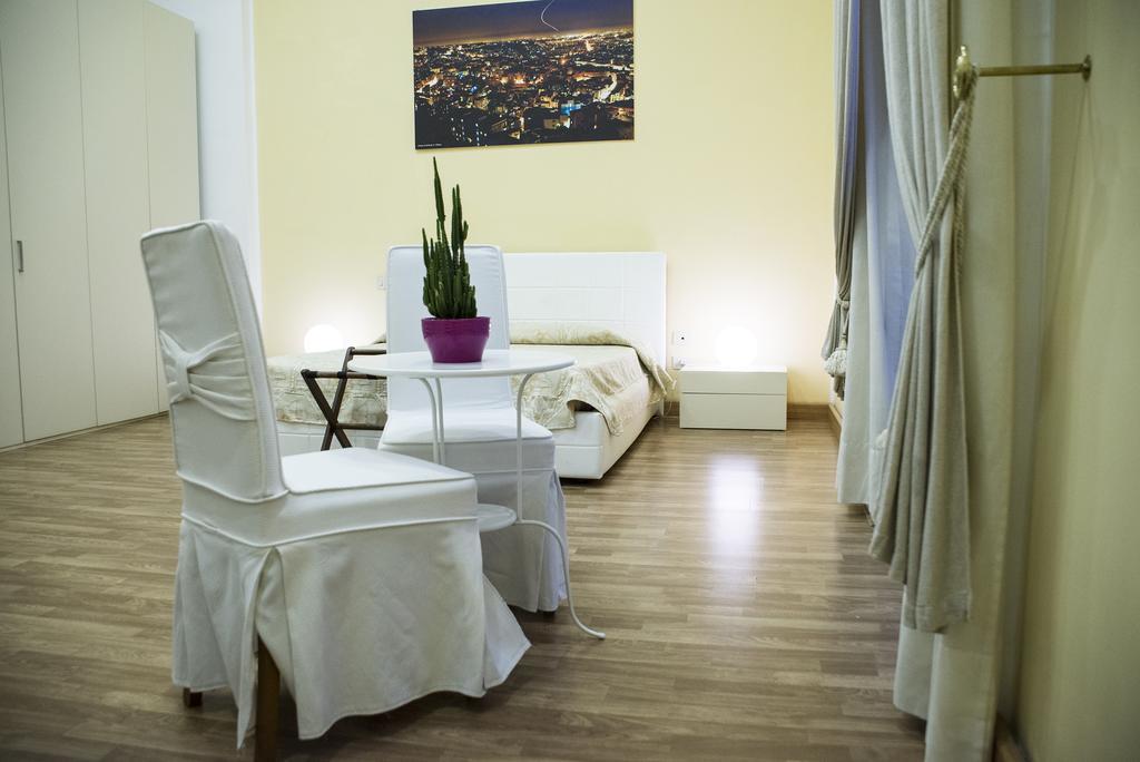نابولي B&B Palazzo Ruffo Di Bagnara الغرفة الصورة